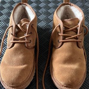 Womens Size 9 Ugg Neumel Short Chestnut Boots